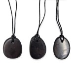 Wisiorek z szungitu (nieregularny) - osobisty odpromiennik