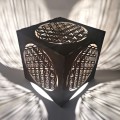 Drewniana lampa Kwiat Życia