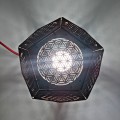Drewniana lampa Kwiat Życia (pięciokątna) 02