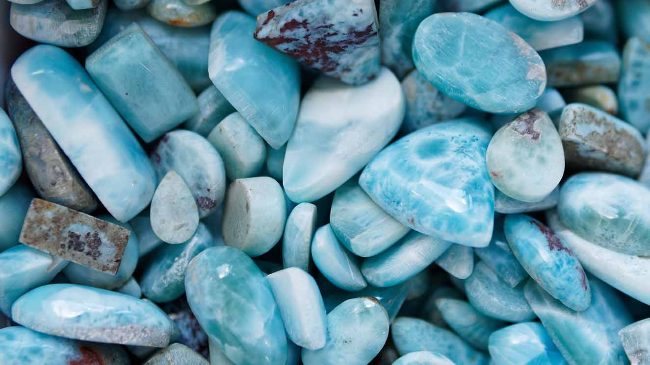 Larimar – kamień Ery Wodnika i mistycznej Atlantydy